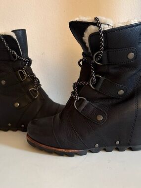 Sorel Joan of Arctic Women's Wedge Chunky Mid Shearling Boot Lace Up Sz 6 Black